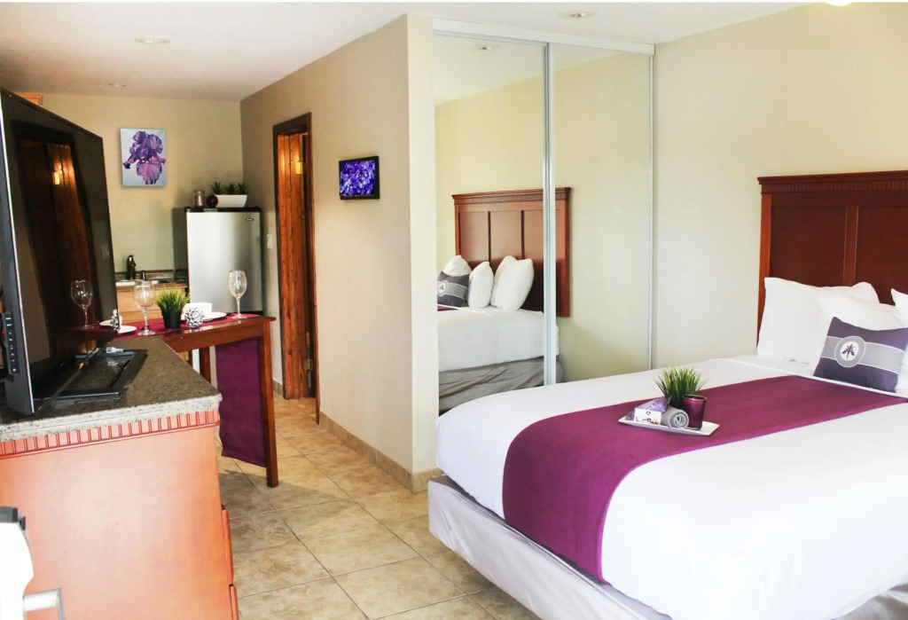 Hotel Iris - San Diego