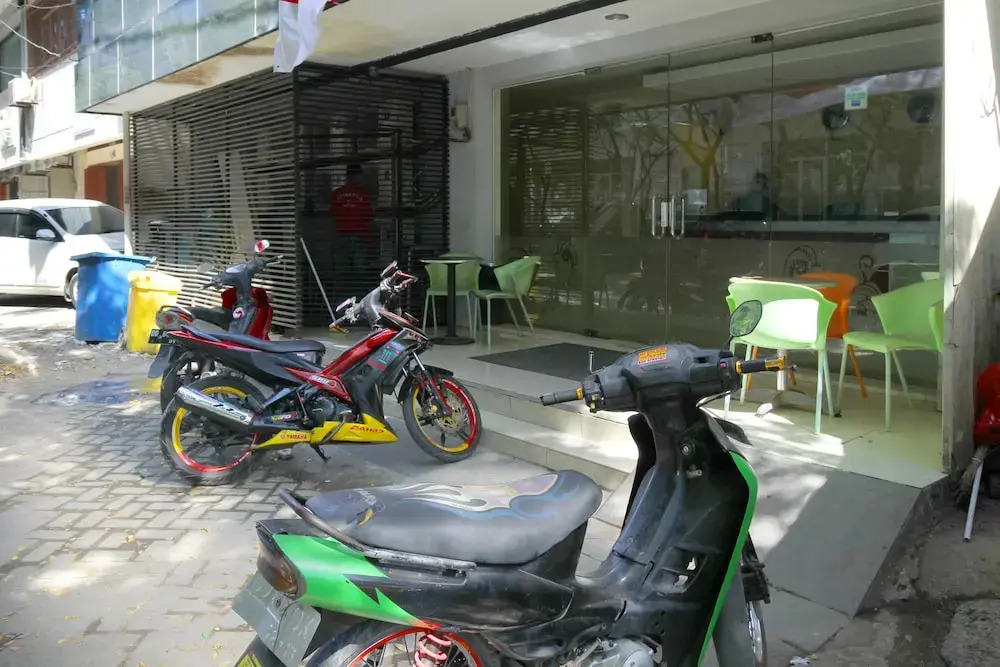 Airy Panakkukang Boulevard Ruko Ruby 51 Makassar