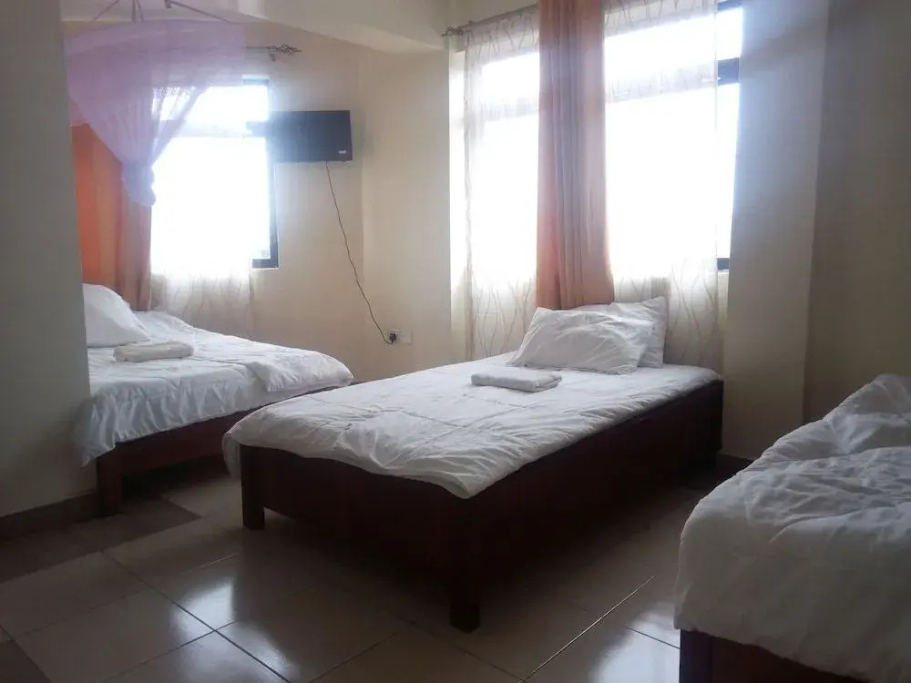 Ngara Riverside Lodge