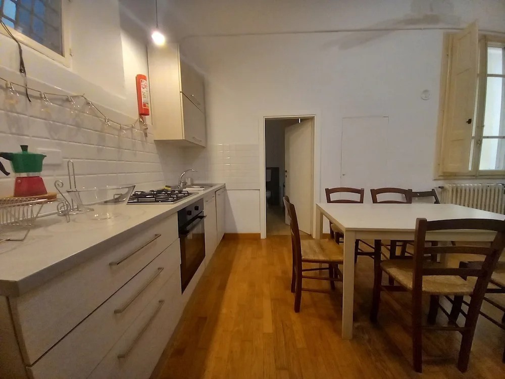 Cavour 46 First in Firenze