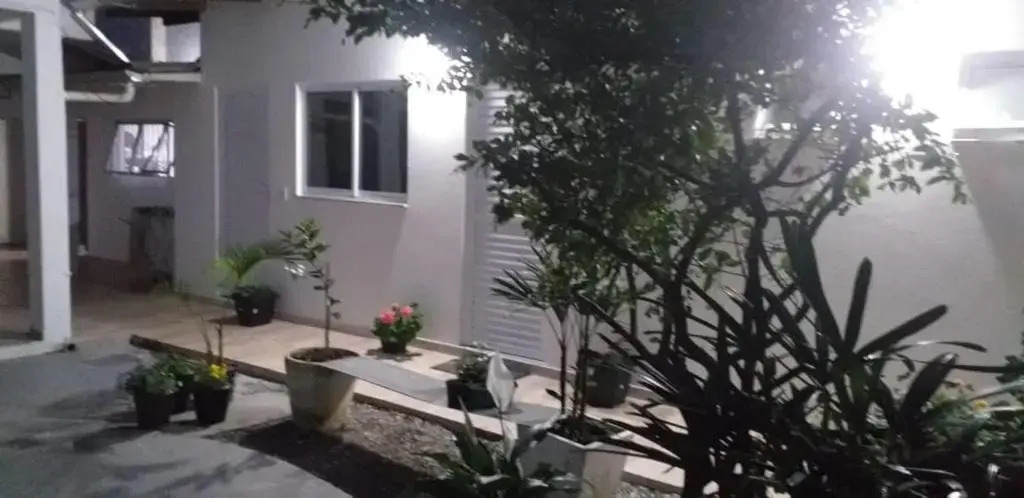 Pousada Casa Verde - quartos individuais - smart tv 32 - e banheiro privativo