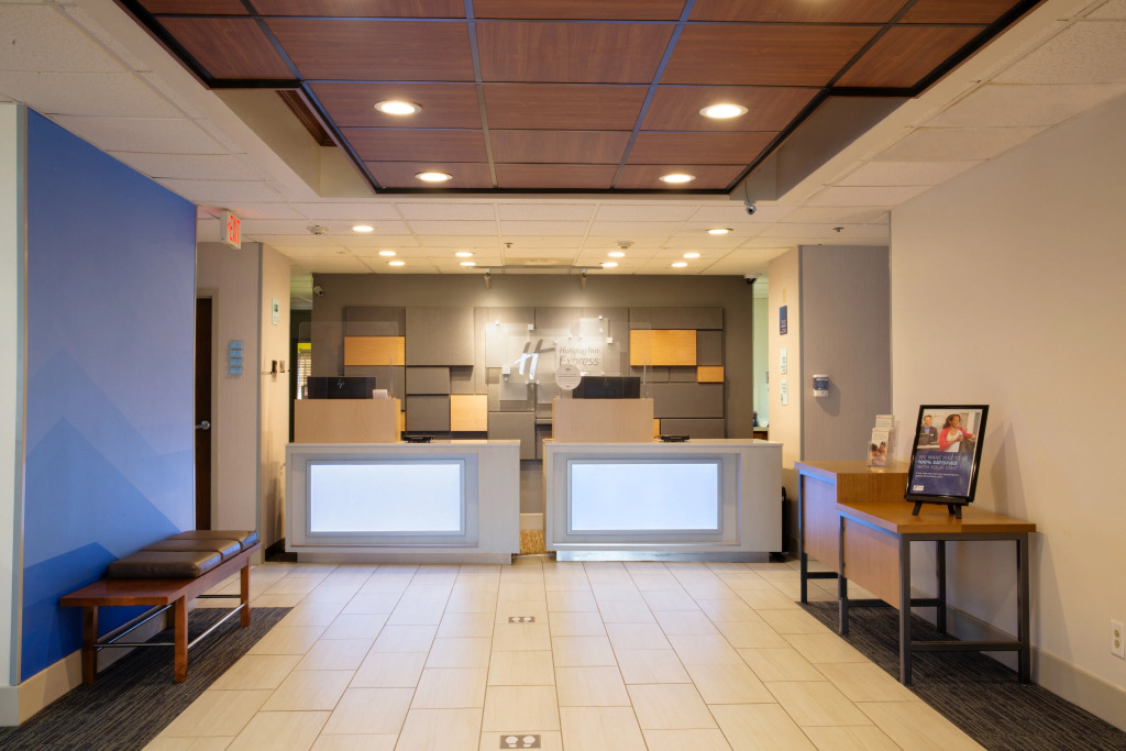 Holiday Inn Express & Suites Dayton-Huber Heights by IHG