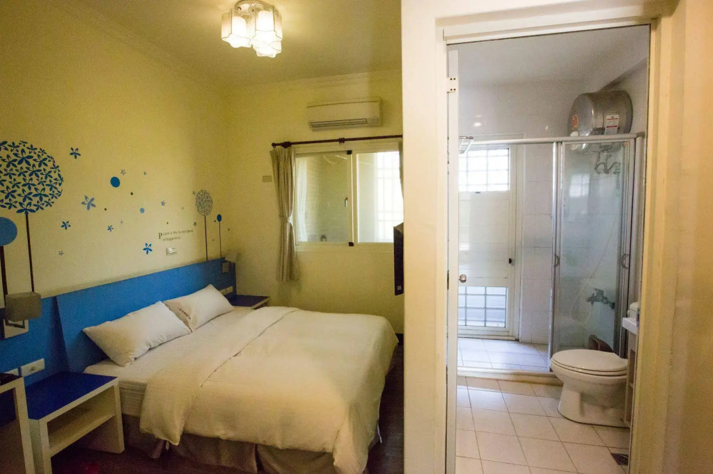 Backpacker B&B
