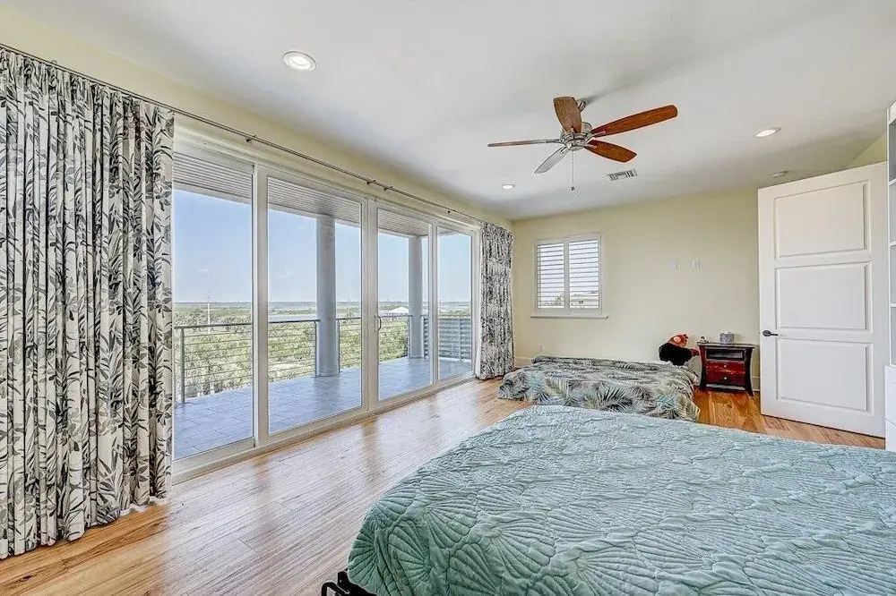 Ocean Paradise 4 Bedroom Home