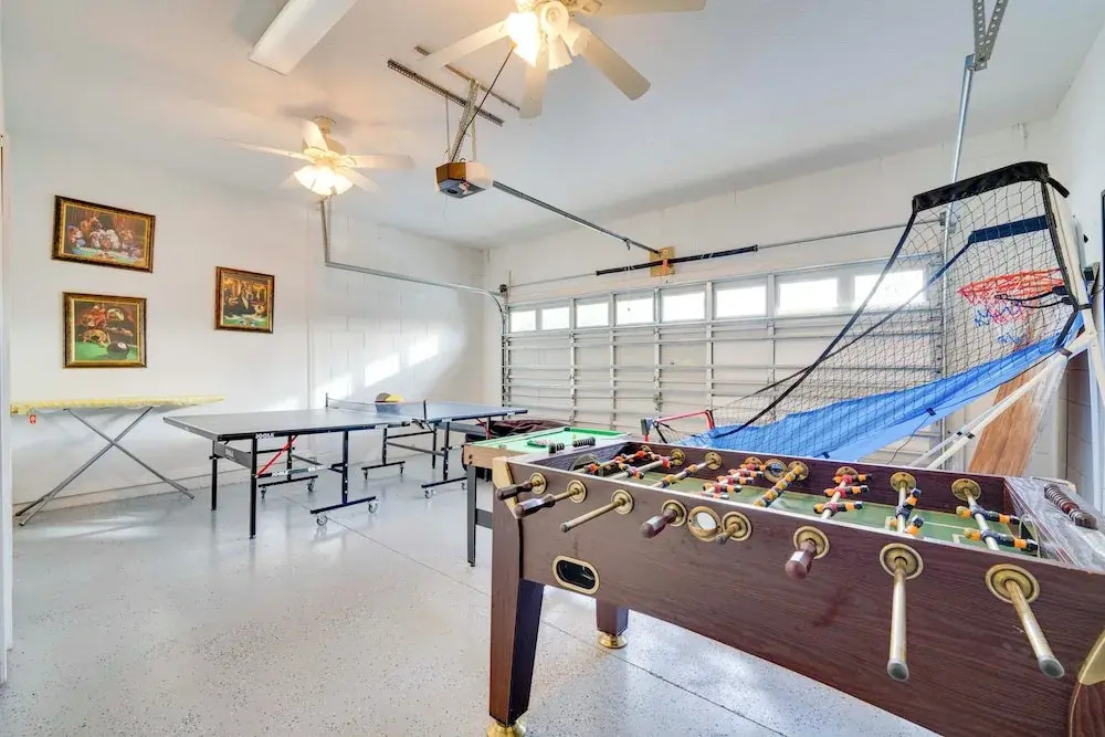 Game Room & Community Perks: Davenport Getaway!