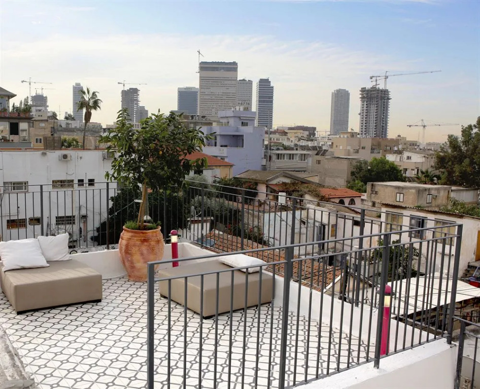 Pink House Tlv & Pink-tlv