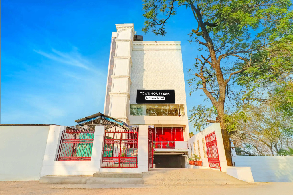 Townhouse Oak Patel Nagar Dehradun Railway Junction
