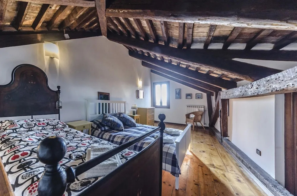 Maurizio House