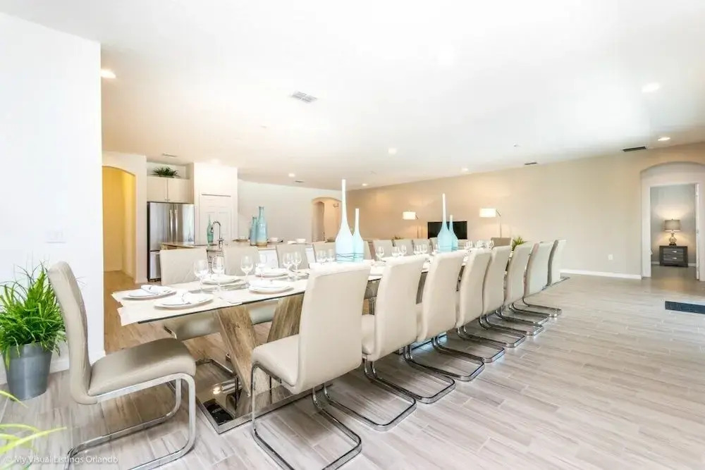 Family Reunion ! Huge Private Pool/spa! 13 Bedroom Home