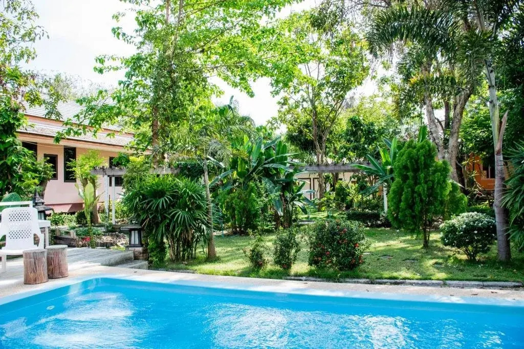 Phalaburi resort by dreamhouse