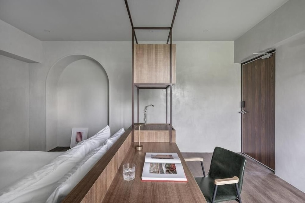 H suite inn