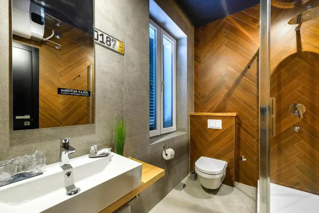 Split Industrial Design Rooms