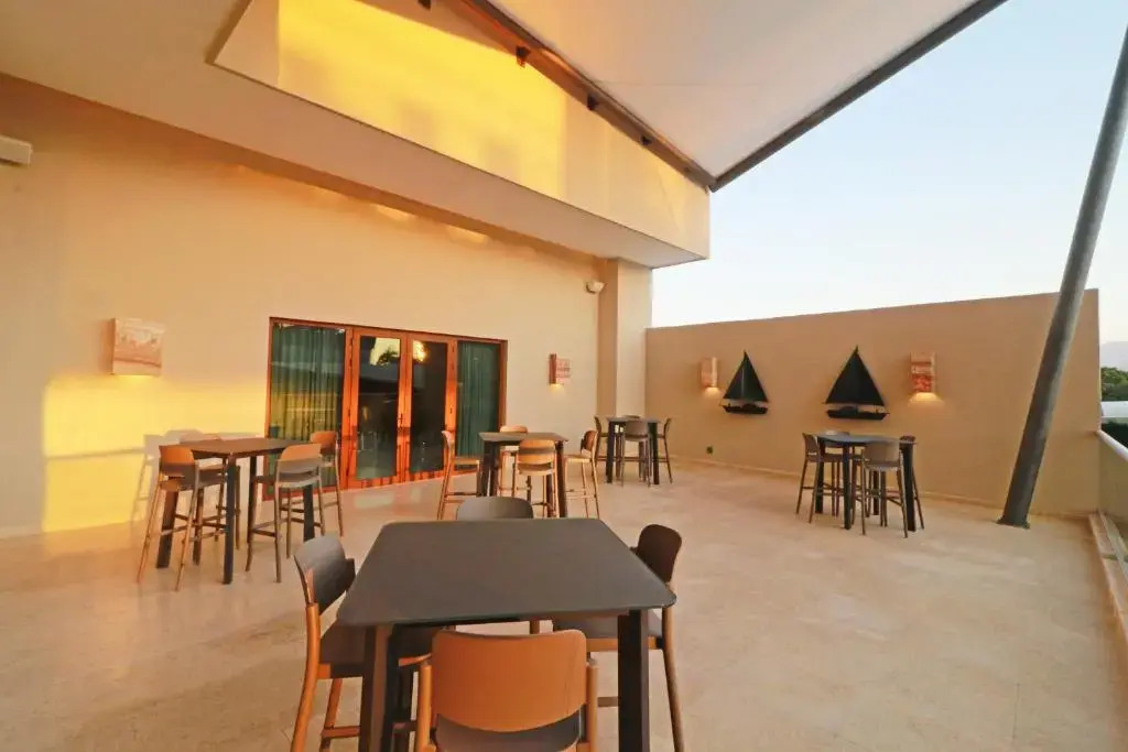 Holiday Inn & Suites Puerto Vallarta Marina & Golf