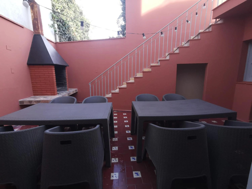 CASA EN LA CIUDAD DEL BUEN VINO - EXCELENTE UBlCACION