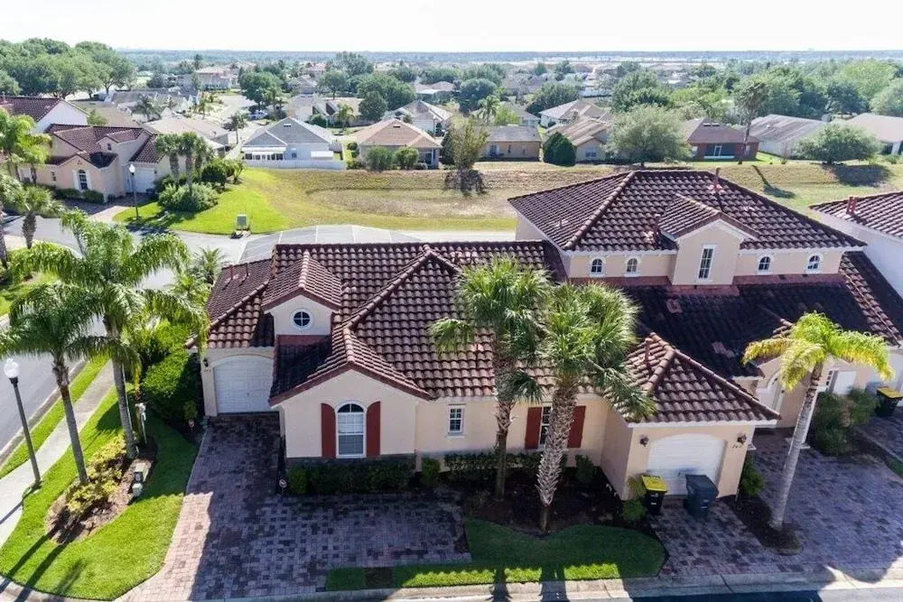 Tuscan Hills 3 Bed, 2 Bath Courtyard Villa 3 Bedroom Villa by Redawning