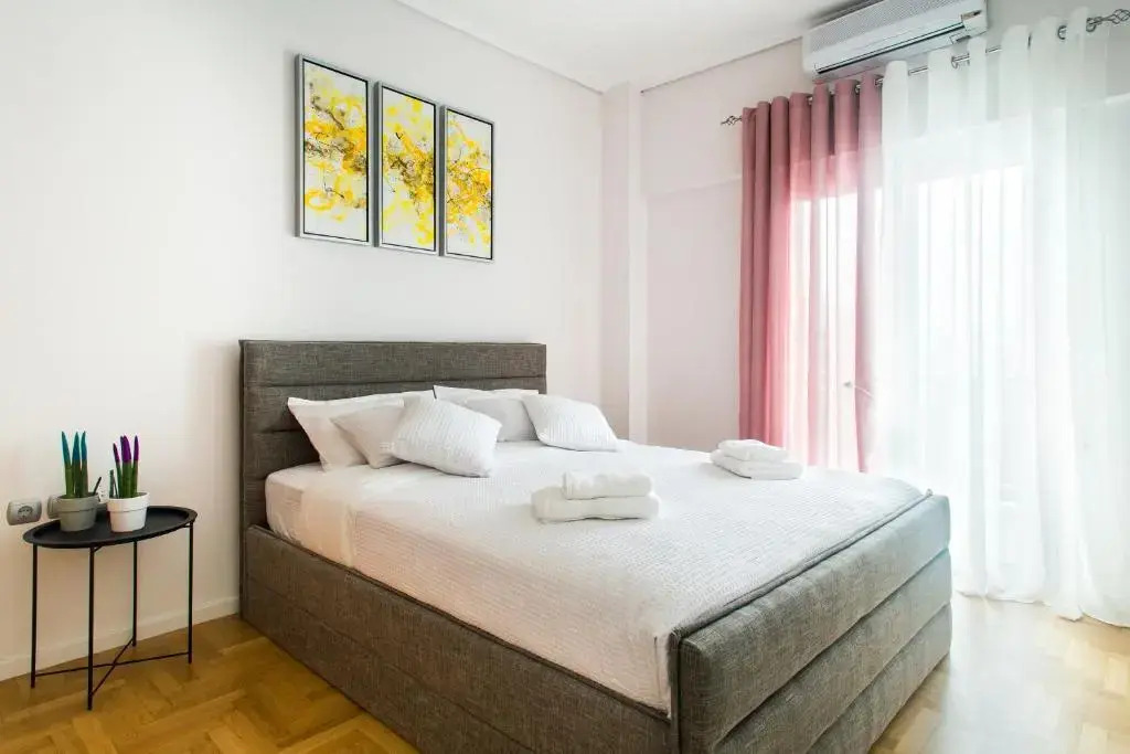 Athenalux Apartment Modern Bright