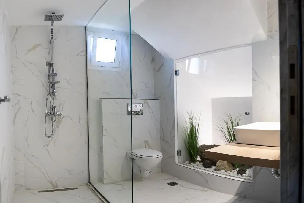 Georgiannas suite with private pool , greysuite