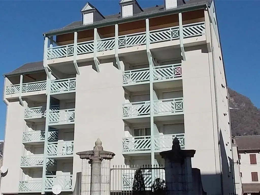 Appartement Bagnères-de-Luchon, 2 pièces, 5 personnes - FR-1-313-167