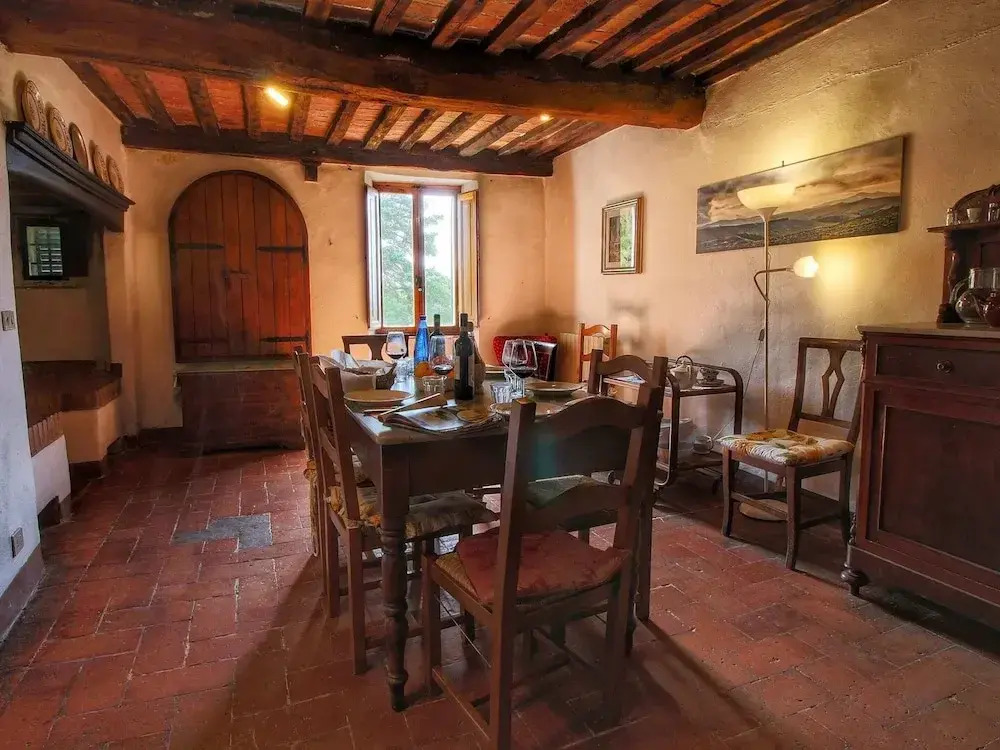 Cozy Farmhouse with Swimming Pool in Le Tolfe near Florence