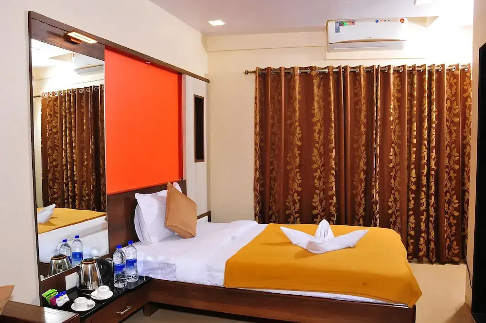 Aakash Hotel