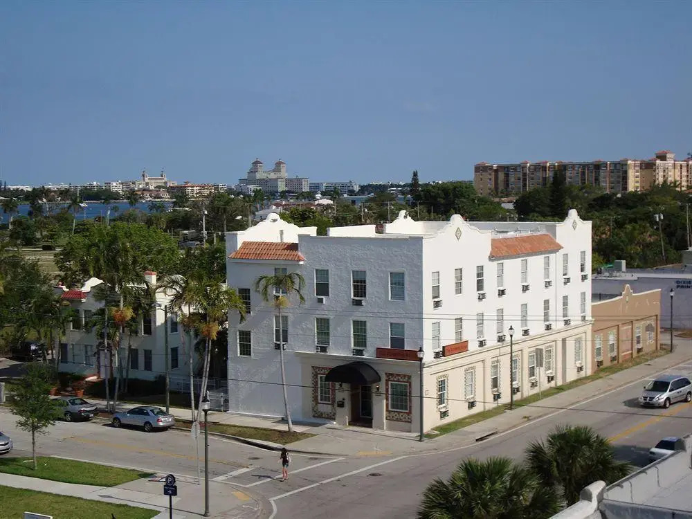 The Pershing Suites