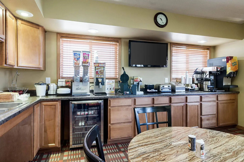 Econo Lodge Jamestown South