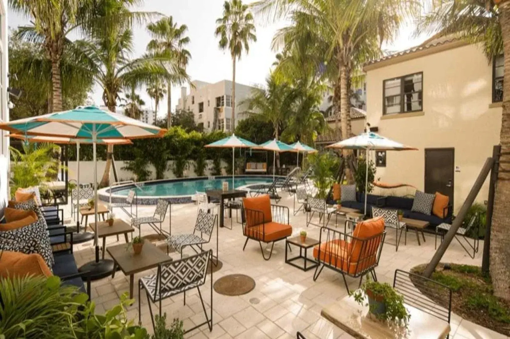 Hotel Rendale Miami Beach