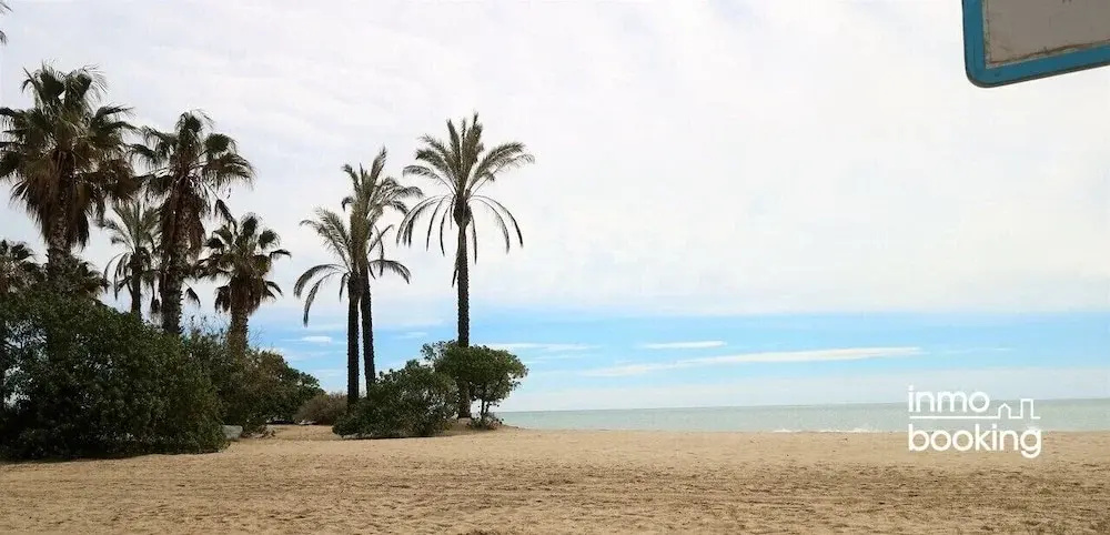 InmoBooking Pins II, Climatizado, 120m de la playa