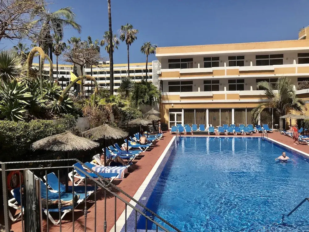 Apartment in 4 star Hotel 24h