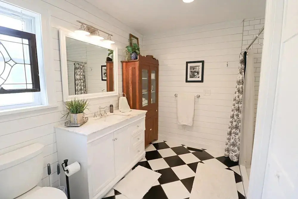 3723 Pleasant Ave. 3 Bedroom Home by RedAwning