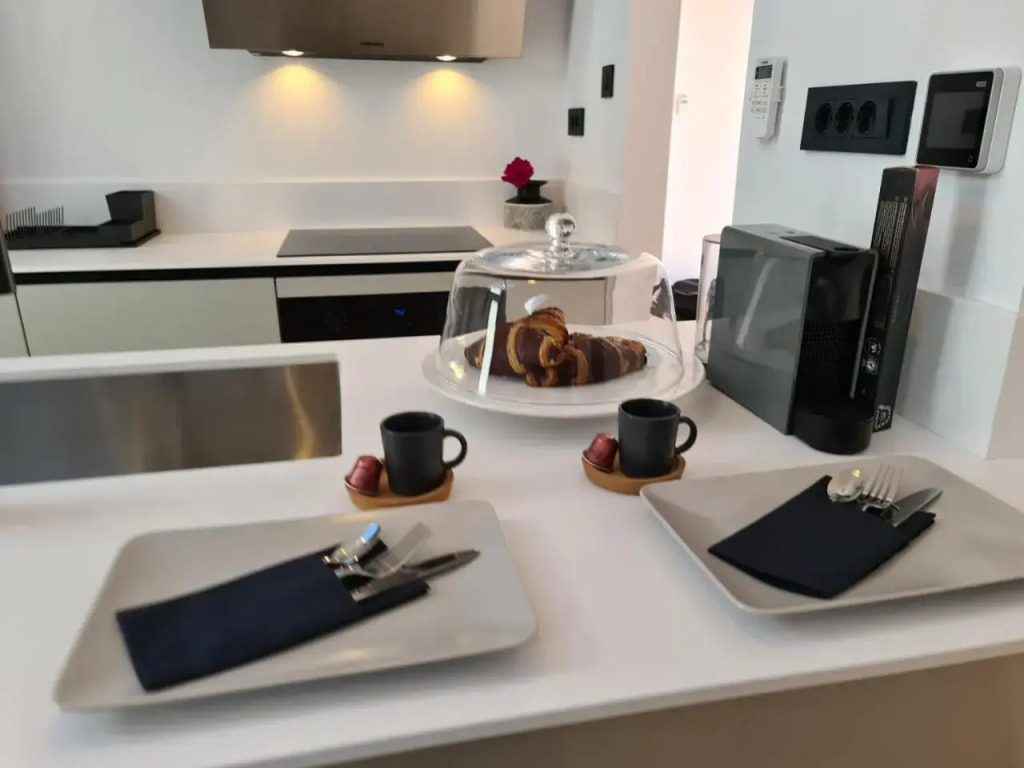 Guesthouse Porto 100m see, close Sandy beach, Pebble beach