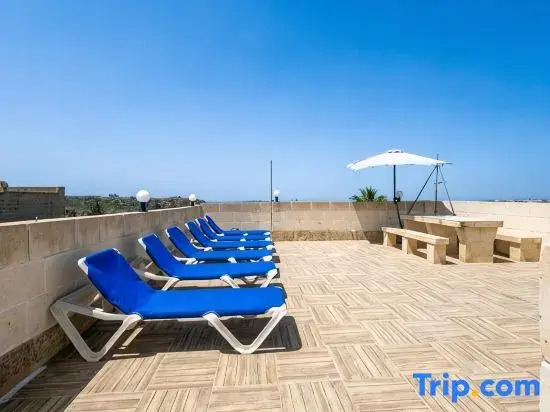 Naduri - 3 bedrooms (sleeps 7 + 2 kids) Nadur village