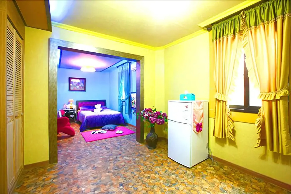 Hoengseong Forest Jewelry Pension (Pool)