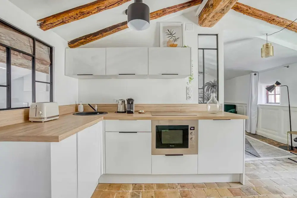 Sublime 2BR Flat in the Heart of Old Lyon