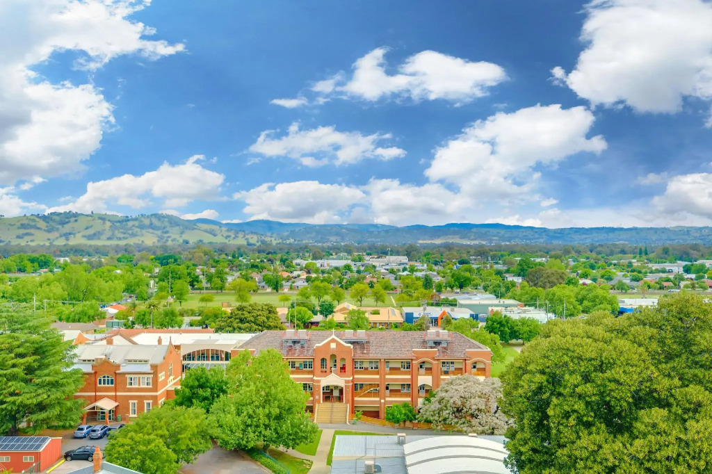 Mantra Albury