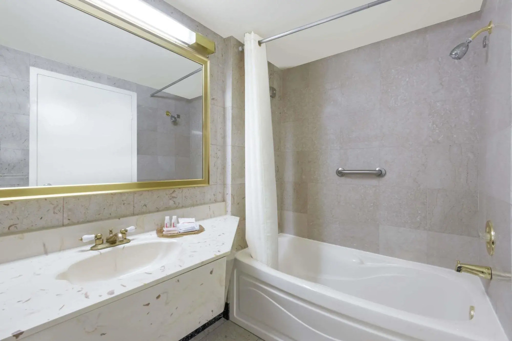 SureStay Plus by Best Western Windsor