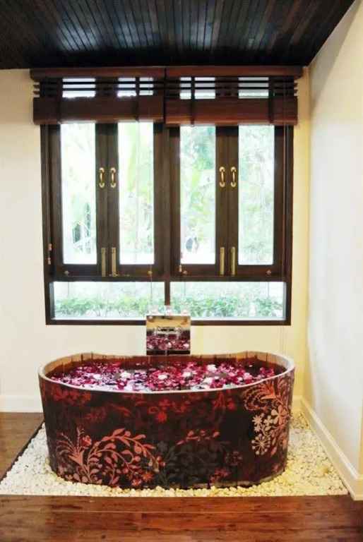 Phuket Ratchamaka Pool Villa