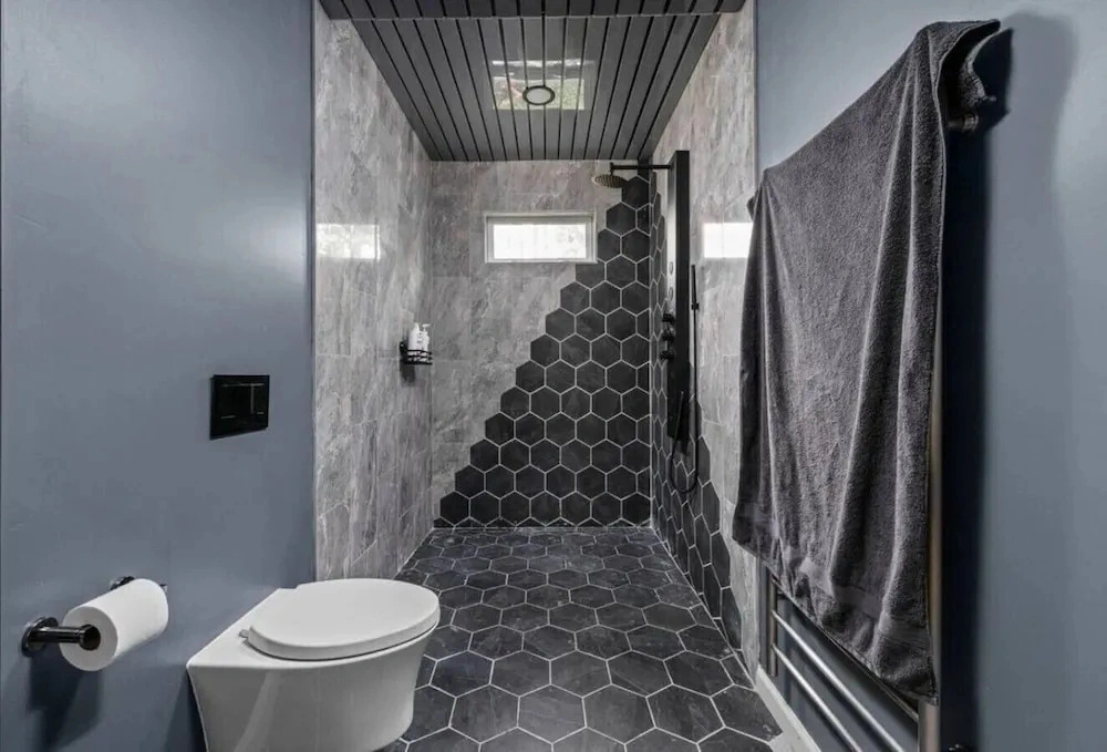 590 Newly Remodeled 4 Bedroom - Downtown