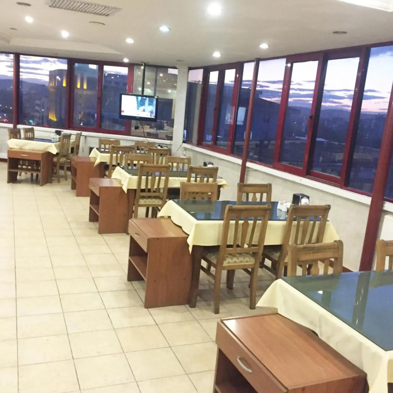 Nil Hotel