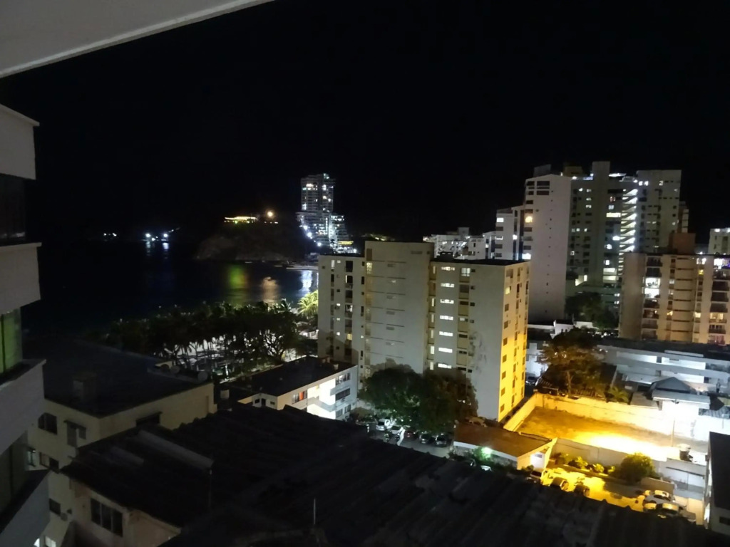 Apartment Overlooking the Beach in El Rodadero