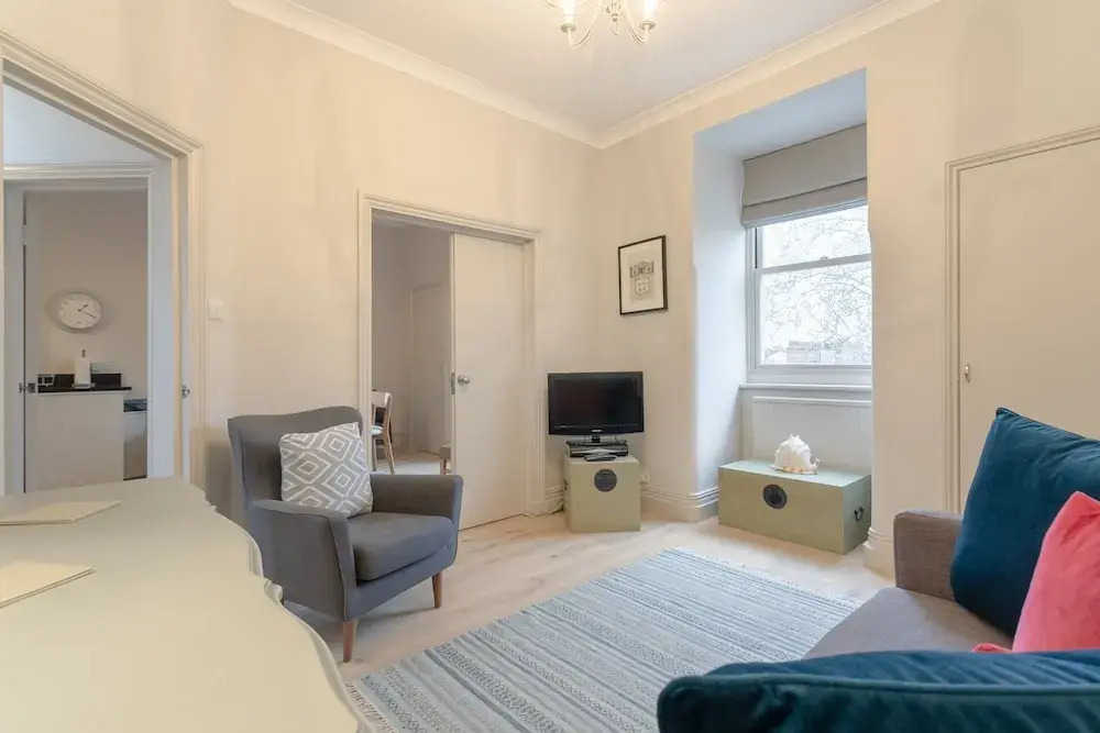 1 Bedroom Apartment In Sloane Square
