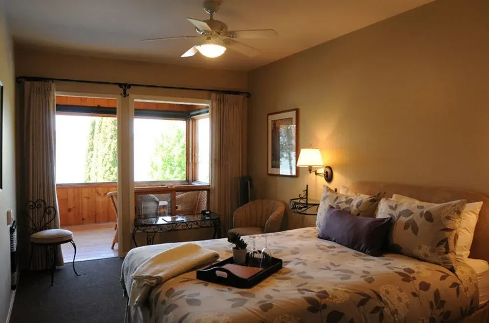 Sandy Beach Lodge