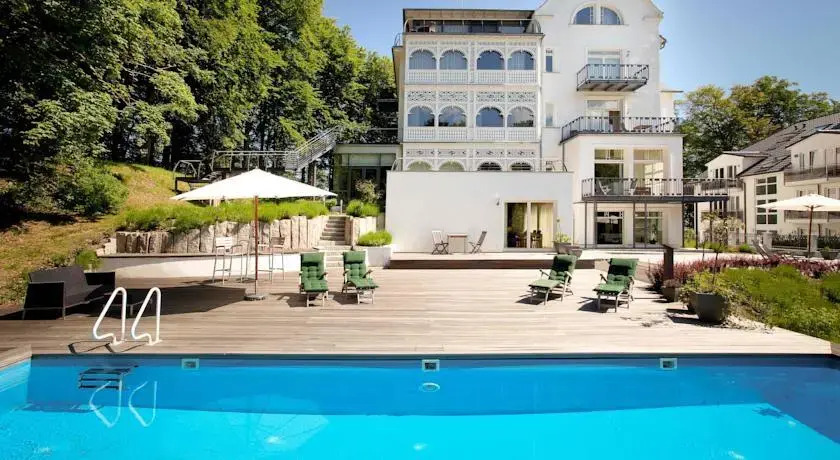 Ferienwohnung Schilfrohr Meerblick Pool Sauna Kamin Rügen strandnah