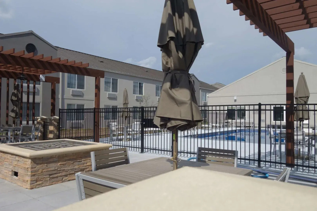 Country Inn & Suites by Radisson, Wichita East, KS