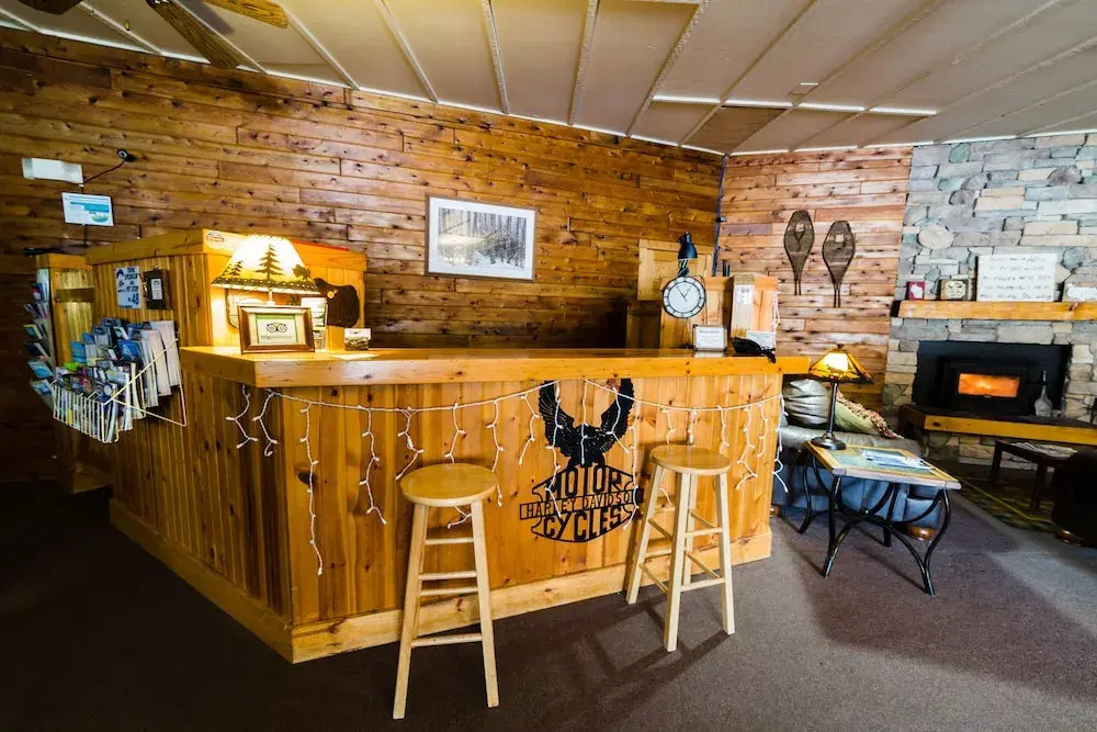 Hiawatha Lodge Inn