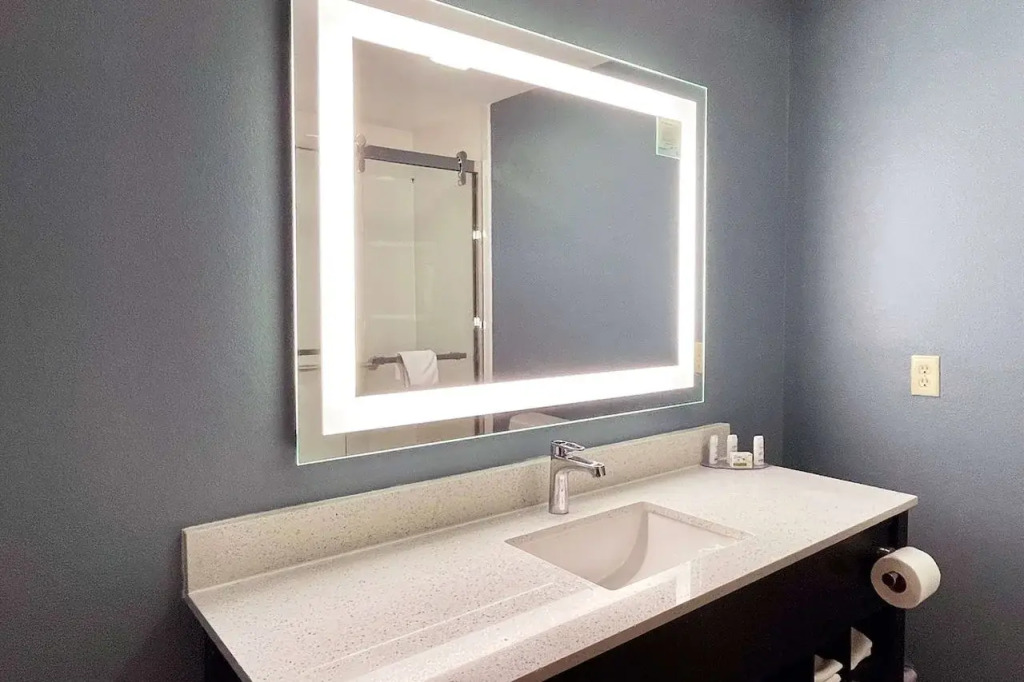 Hawthorn Extended Stay by Wyndham College Station South