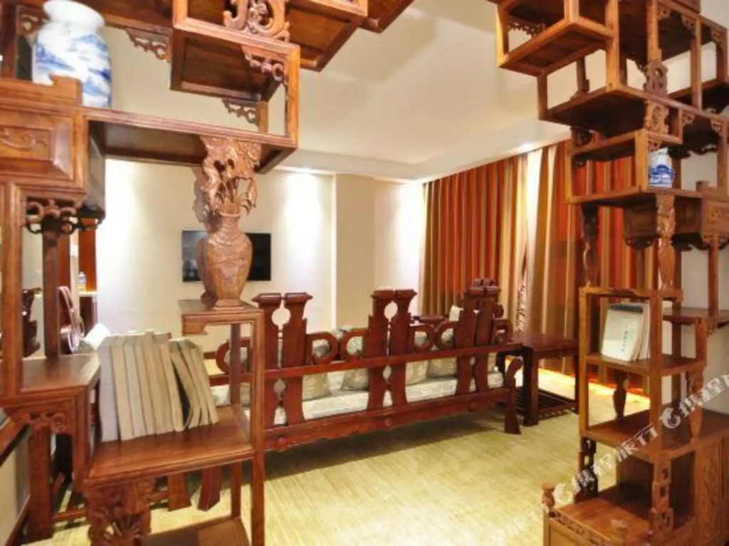 Jinning Rundexing Hotel (Guyan Culture Square)