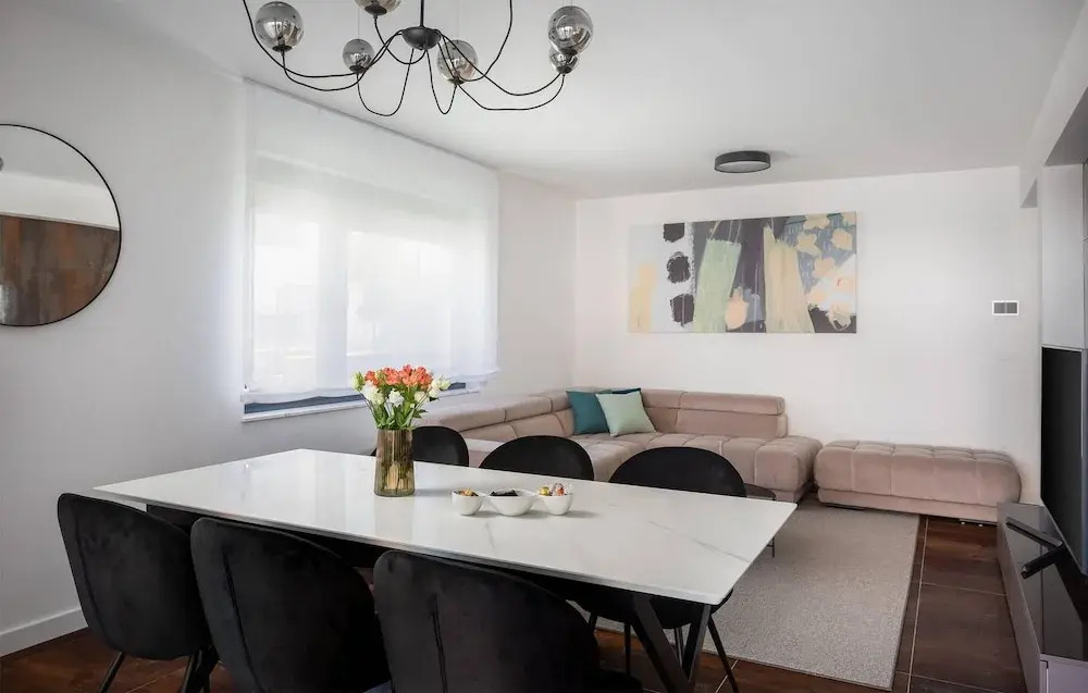Lovely Apartment In Zidarici