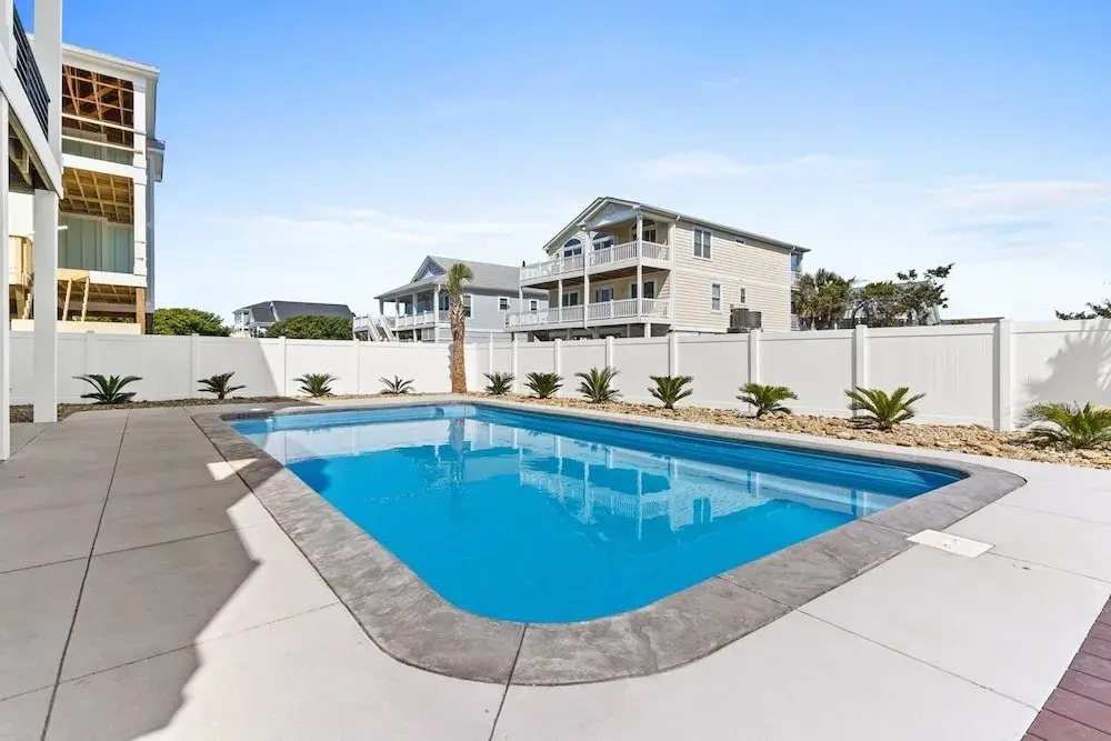 1040 Break / 1040 Ocean Blvd West 4 Bedroom Home by RedAwning