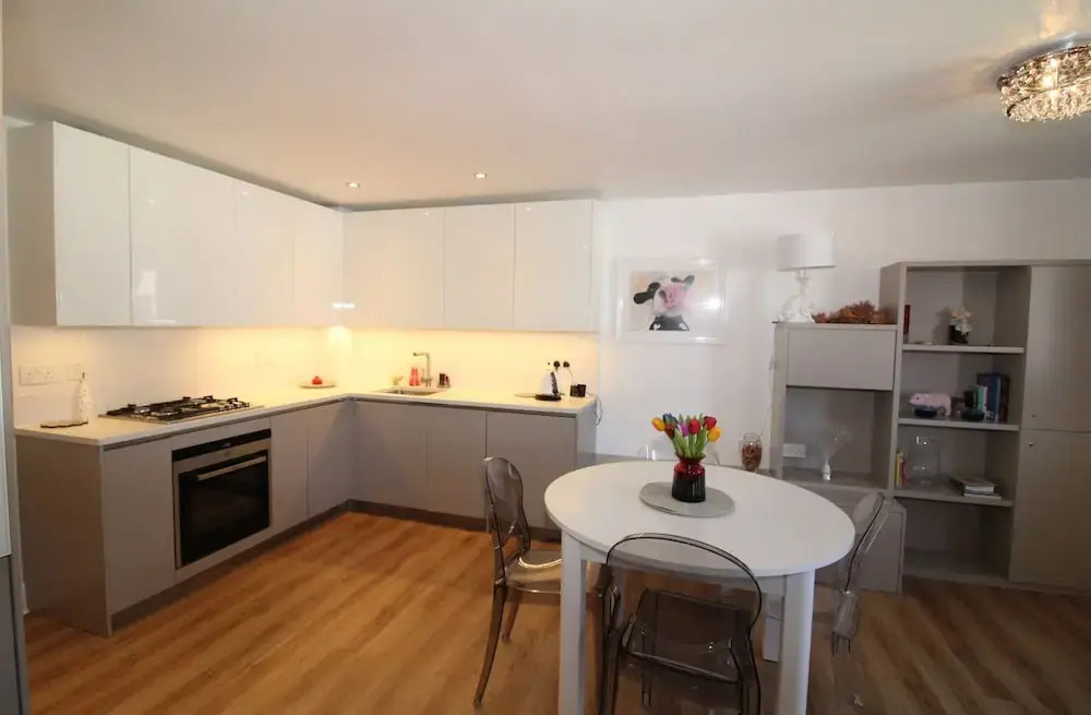 Stylish Modern 1BR Flat for 4 in Shore Side Leith